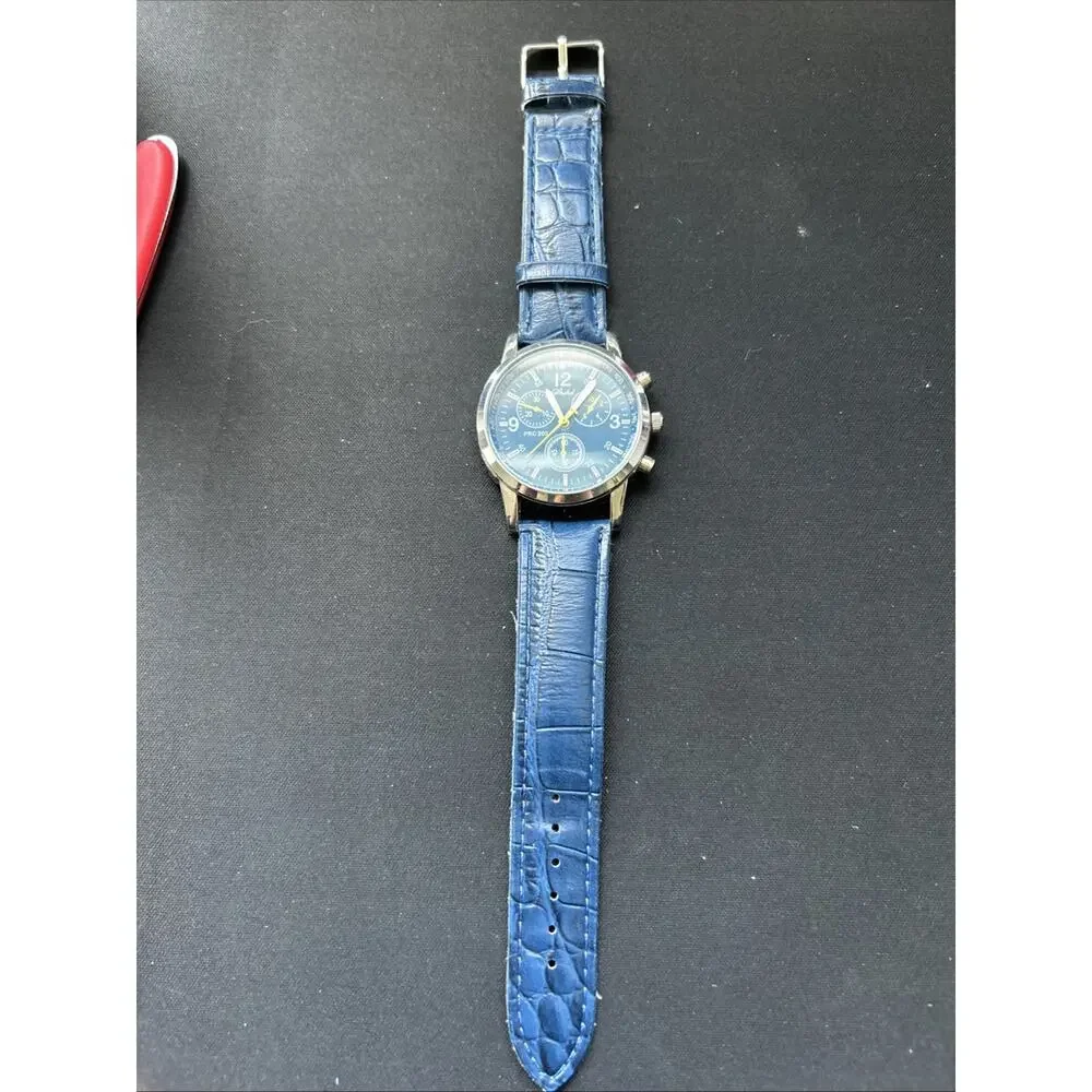 Shshd Silver Tone Blue Dial And Band Women’s Quartz Watch